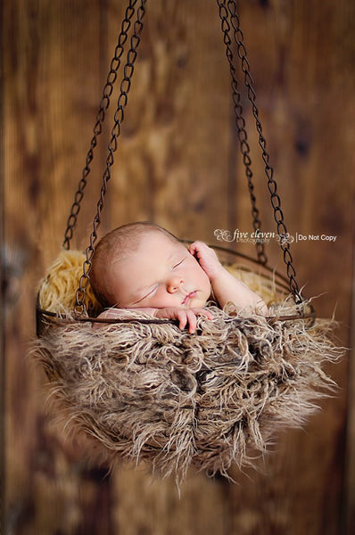 A Guide To Natural Light Newborn Sessions