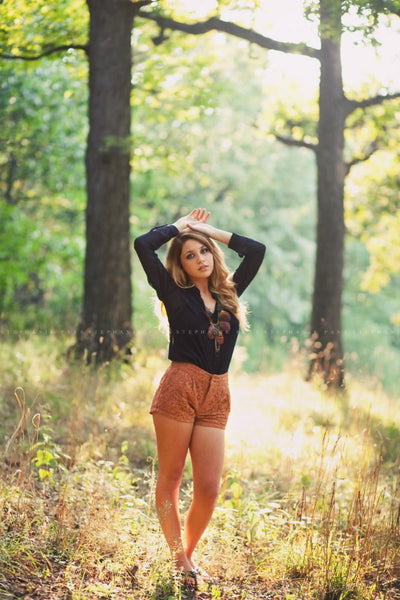 Pose Like the Pros: Senior Portraits